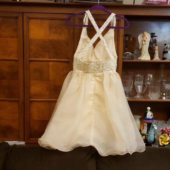 Backless Sequin Junior Cocktail Dress - Picture 4 of 7